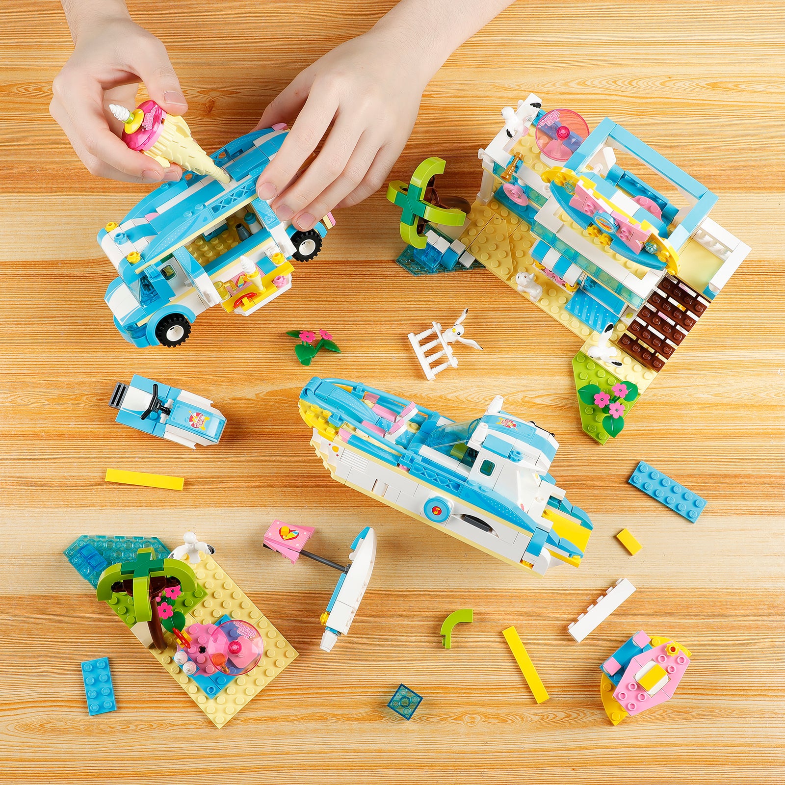 Exercise N Play Vacation Beach House Toy Bricks Sets - 948 Pcs